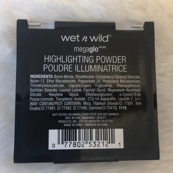 💫 2 Wet n Wild Megaglo Highlighting Powder - Picture 3 of 3